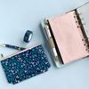 Obrázek z Náplň Multi Filofax Confetti osobní A5 penál na zip / Rose Quartz